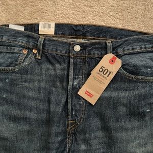Levi’s 501 - NWT - size 34 x 34